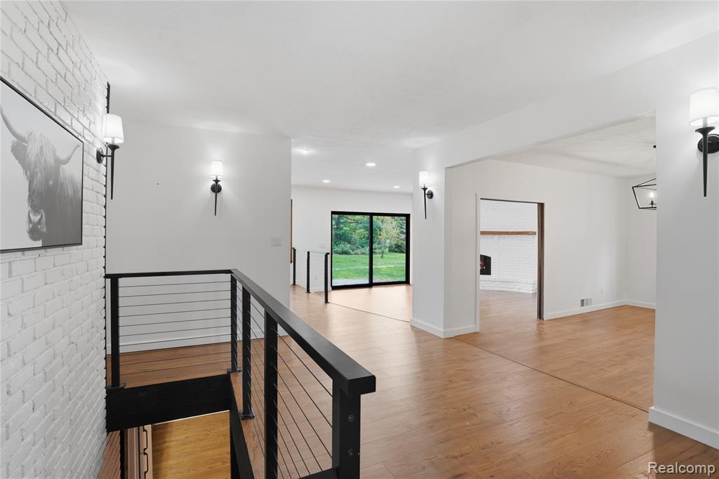 11221 Meadowood Drive, Brighton, MI 48114 — Photo 7