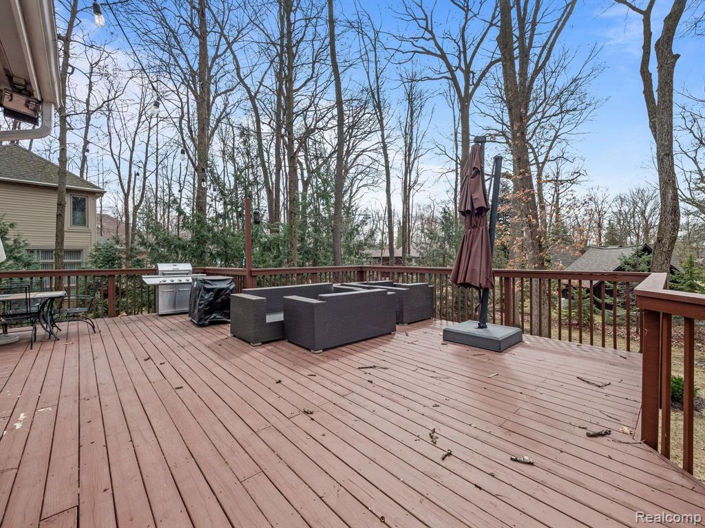 7111 Elder Court S, West Bloomfield, MI 48324 — Photo 45