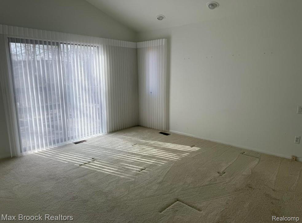 4623 Patrick Road, West Bloomfield, MI — Photo 15