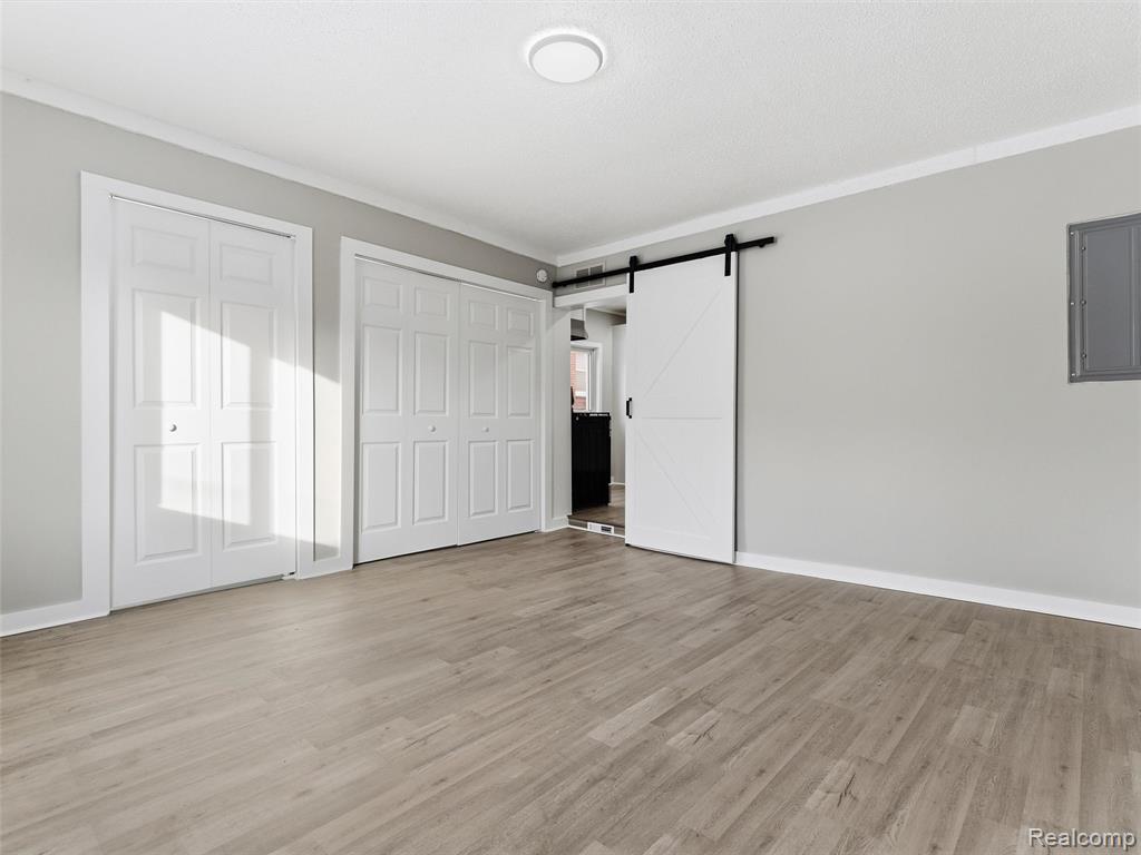 23449 Carlisle Avenue, Hazel Park, MI 48030 — Photo 17