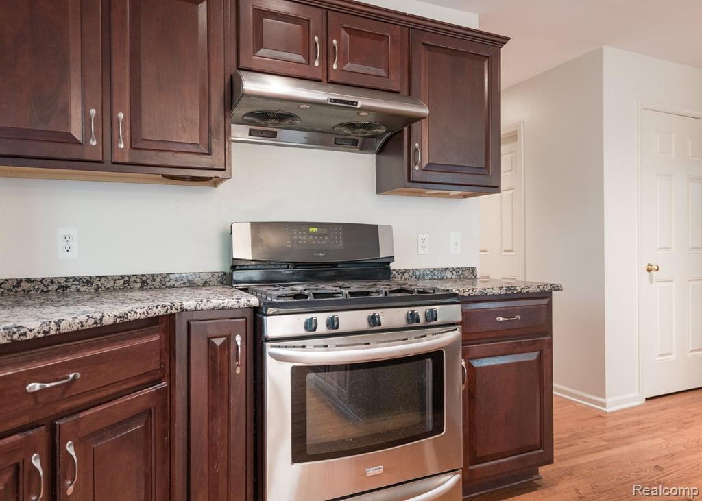 49301 Clinton Terrace Drive, Macomb, MI 48044 — Photo 13