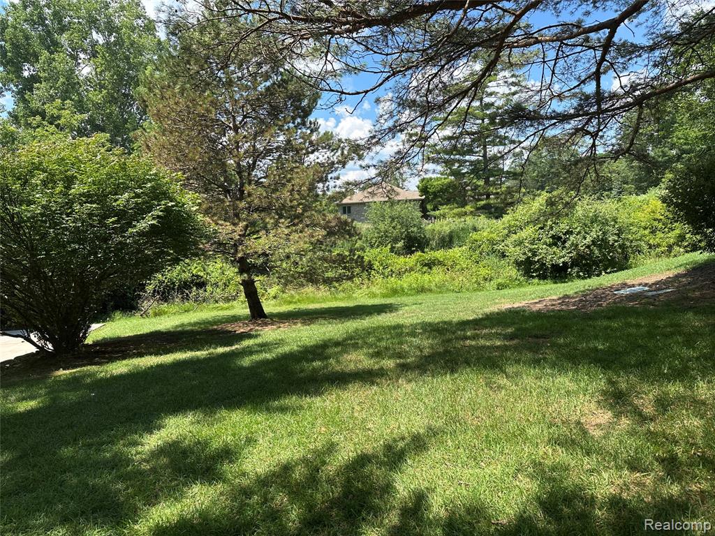 962 Hidden Valley Drive, Lake Orion, MI 48362 — Photo 40