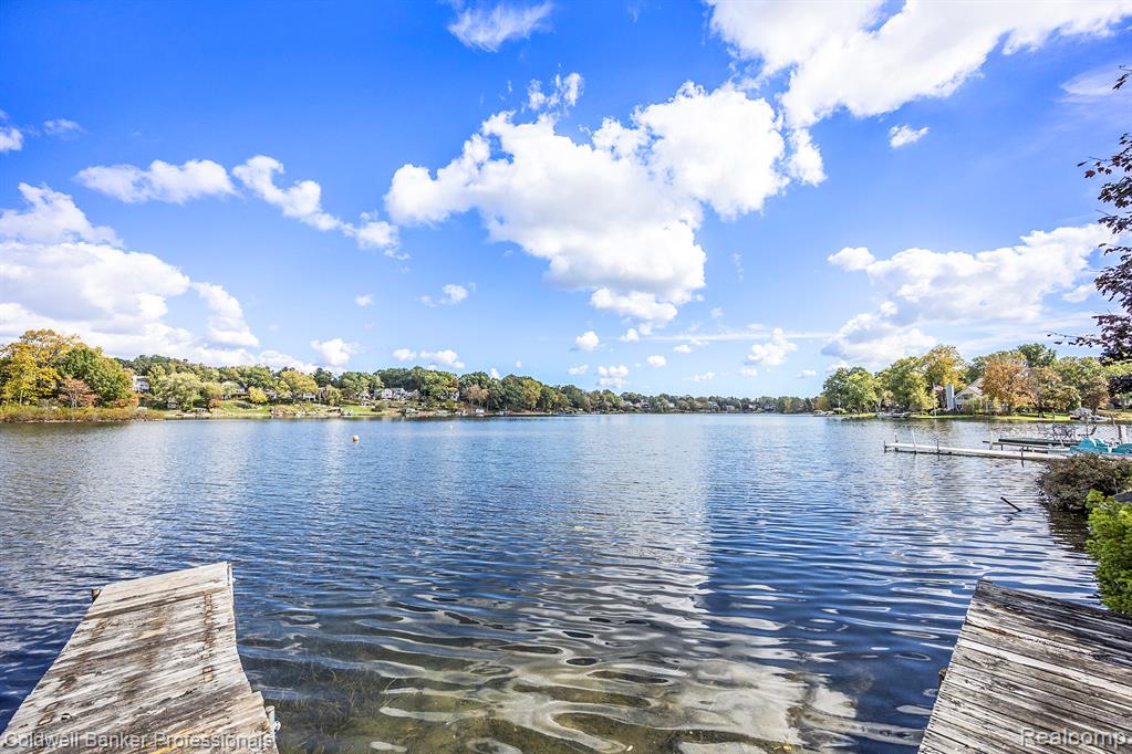 Spectacular views of Susin Lake from dock!