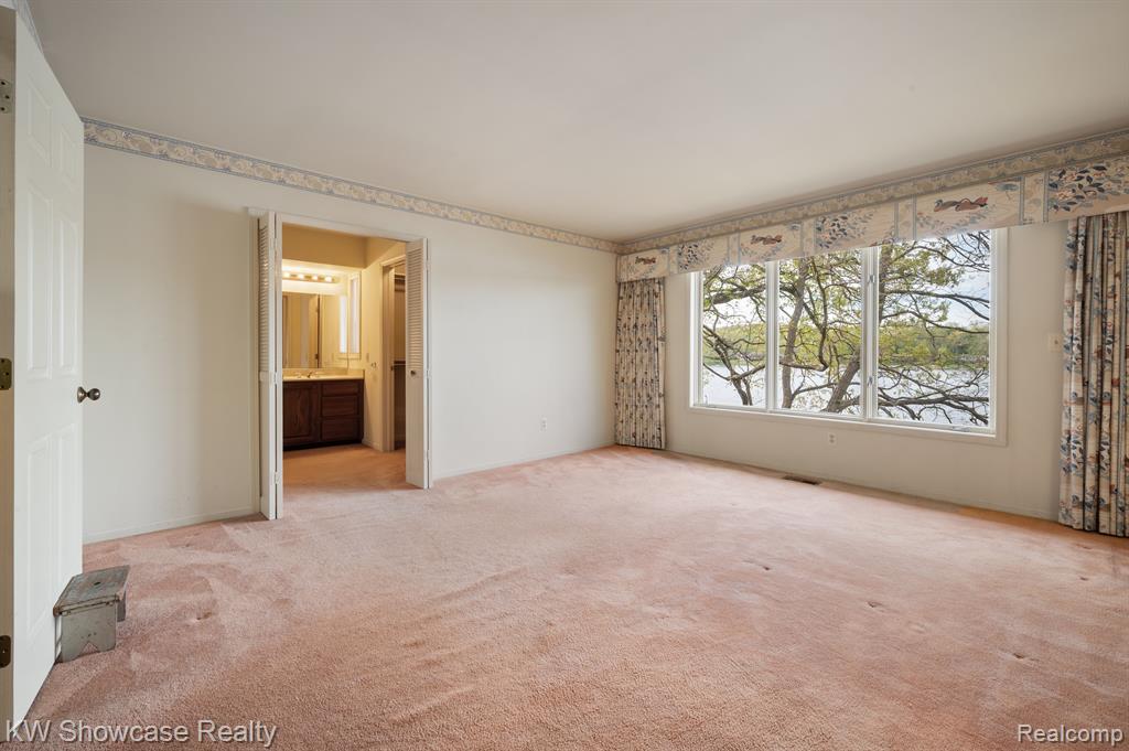 5867 COMMUNITY Drive, Brighton, MI 48116 — Photo 30