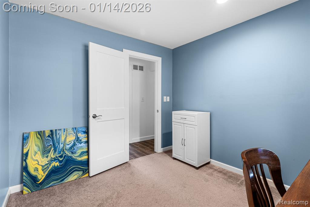 8098 Dover Drive, Grand Blanc, MI 48439 — Photo 33