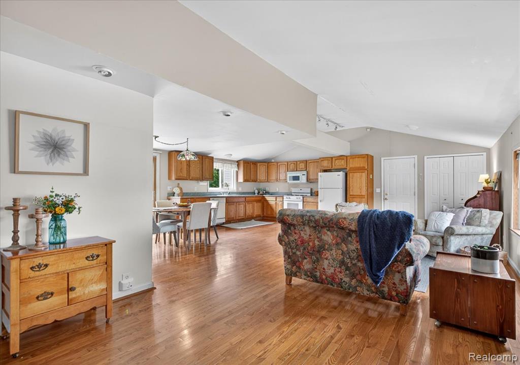 5621 Delmas Road, Independence, MI 48348 — Photo 7