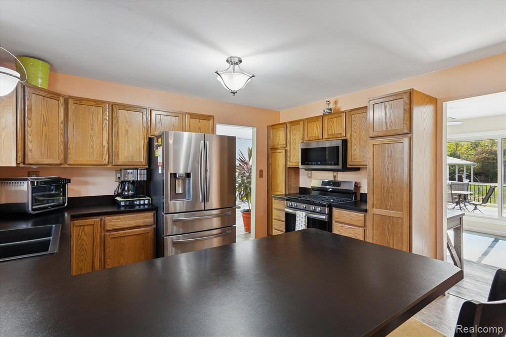 49765 Martz Road, Van Buren, MI 48111 — Photo 15