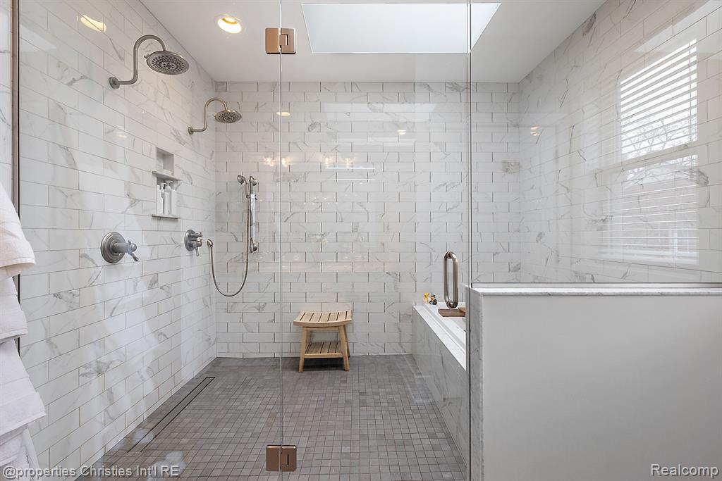 13103 KINGSTON Avenue, Huntington Woods, MI — Photo 40