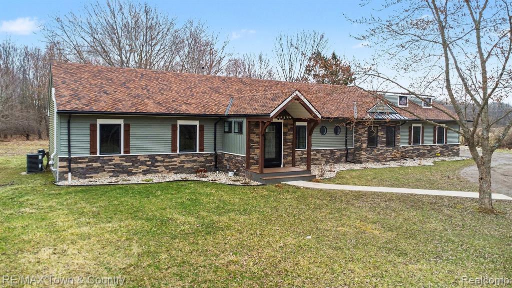 1282 N Van Vleet Road, Flushing, MI 48433 — Photo 3