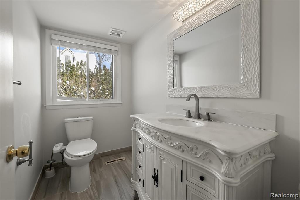 5570 FORMAN Drive, Bloomfield Hills, MI — Photo 11