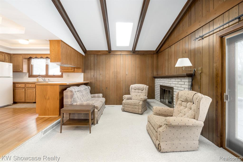 8141 Rene Court, White Lake, MI — Photo 28
