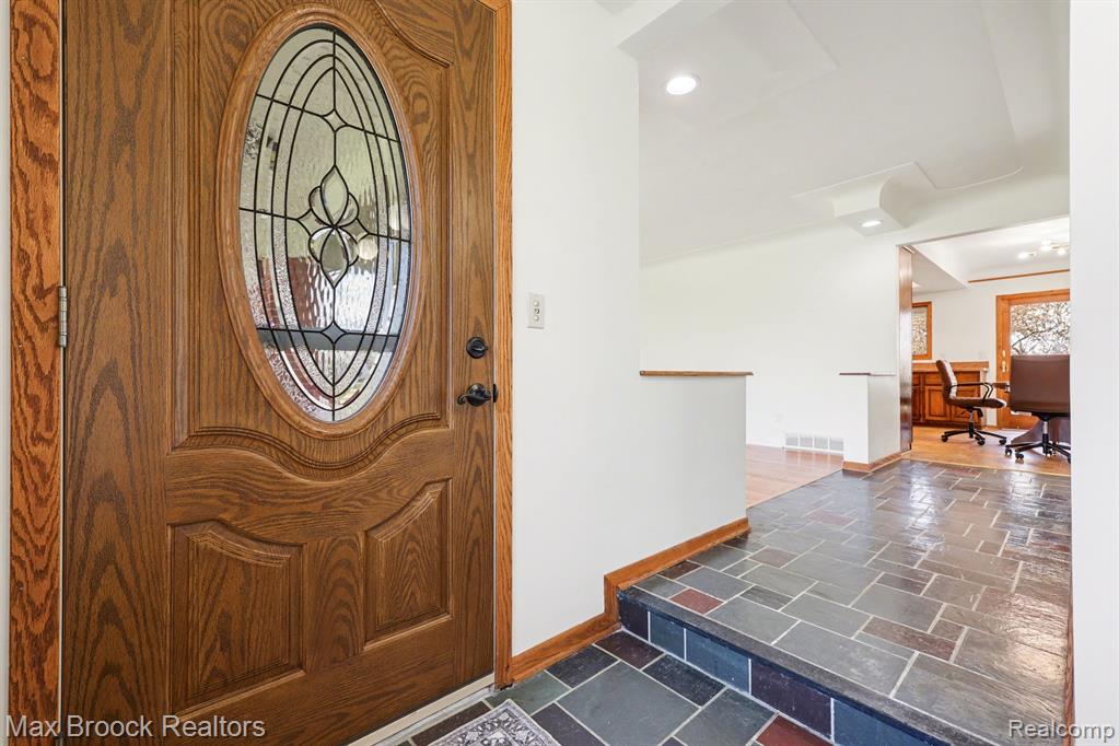 5030 Stellar Road, Shelby Twp, MI 48316 — Photo 12