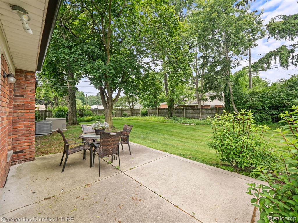 41642 Sycamore Drive, Novi, MI — Photo 26