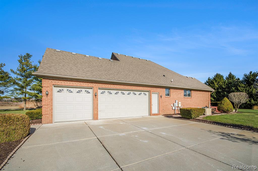 62704 Schoenherr Road, Washington, MI — Photo 24