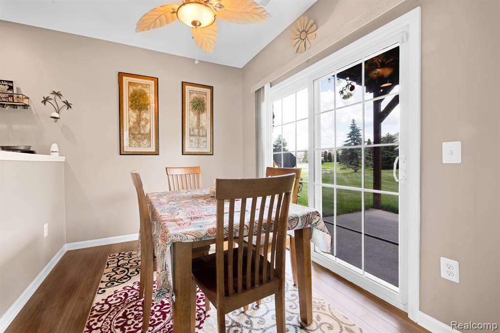 26604 KIRKWAY Circle, Woodhaven, MI 48183 — Photo 14