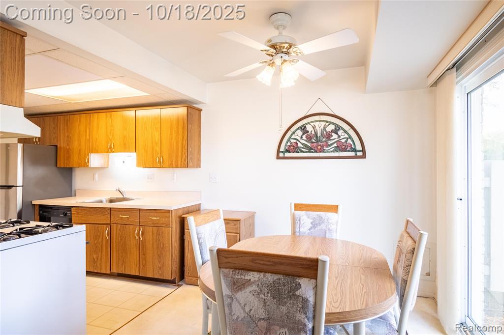 41134 N Woodbury Green Drive, Van Buren, MI 48111 — Photo 8