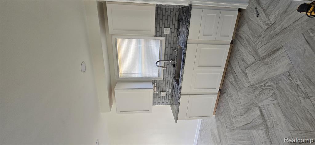 10476 DUPREY Street, Detroit, MI 48224 — Photo 3