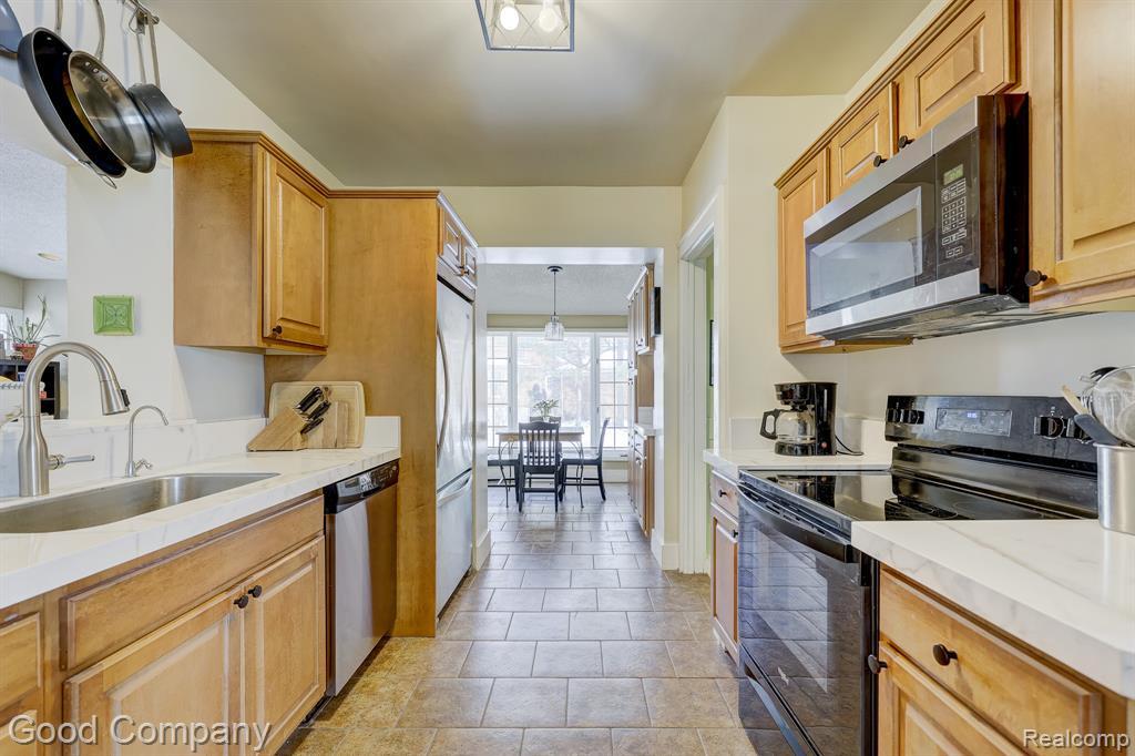 18930 Hillcrest Street, Beverly Hills, MI 48025 — Photo 36