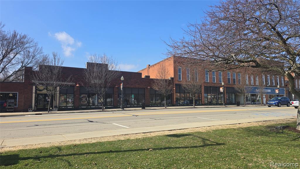 122 S Clinton Street, Stockbridge, MI 49285
