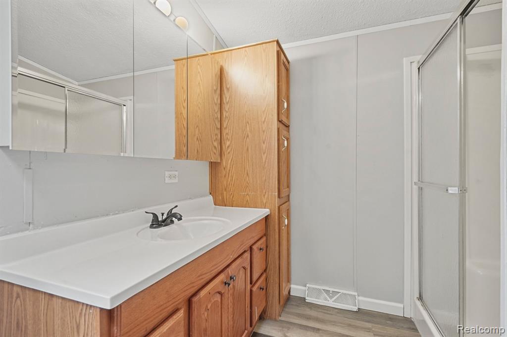 6 Ponderosa Trail S, Belleville, MI 48111 — Photo 8