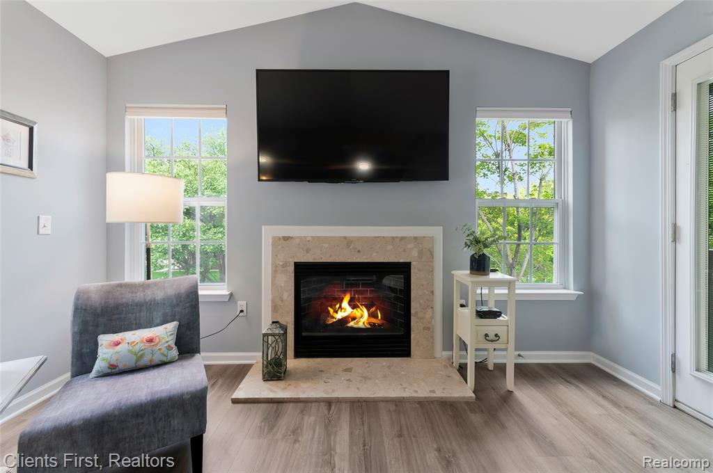 4208 Berkeley Avenue, Canton, MI 48188 — Photo 8