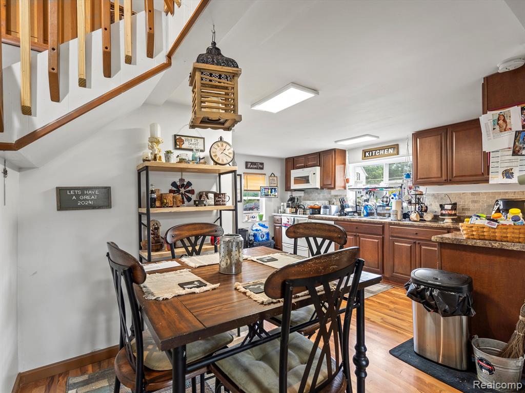 10196 HEGEL Road, Goodrich Vlg, MI — Photo 10
