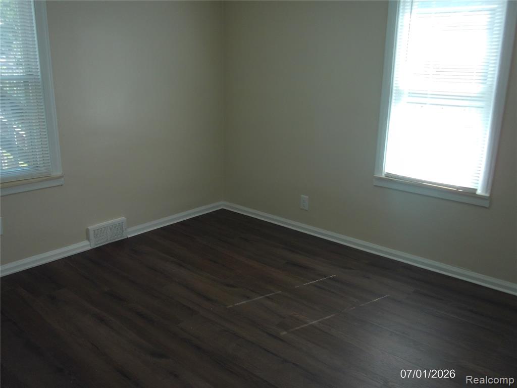 7535 REPUBLIC Avenue, Warren, MI 48091 — Photo 2