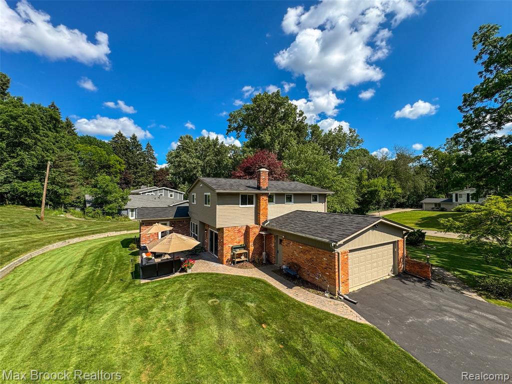 6907 W Knollwood Circle, West Bloomfield, MI — Photo 3