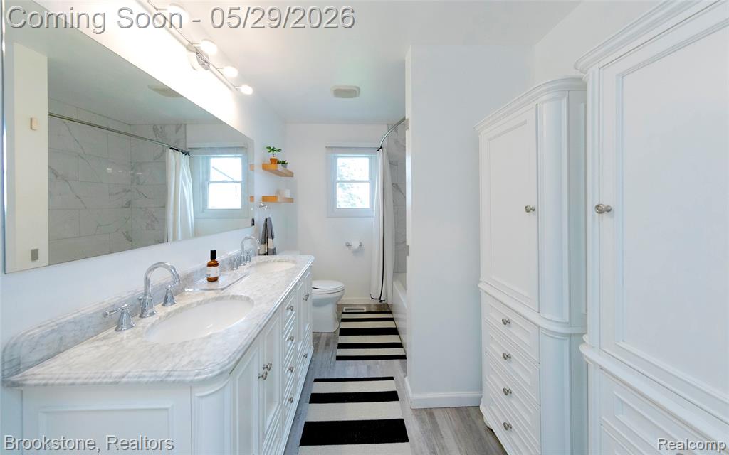 7900 DETROIT Boulevard, West Bloomfield, MI 48323 — Photo 41