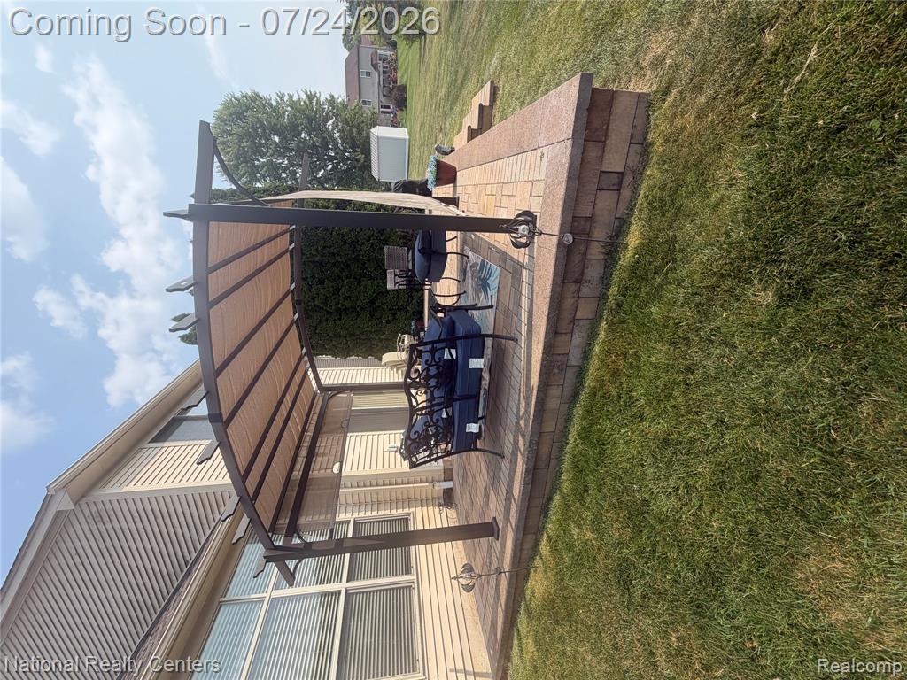 6390 Briarcliff Drive, Belleville, MI 48111 — Photo 11