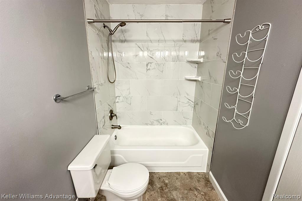 24502 Simmons Drive, Novi, MI — Photo 19