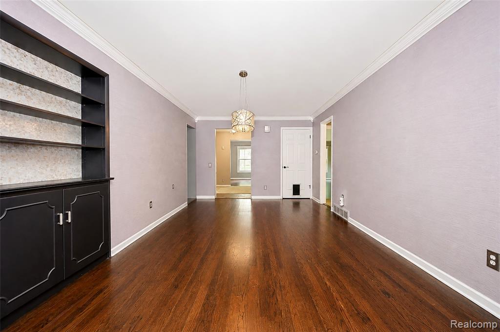 31310 Foxboro Way, Beverly Hills, MI 48025 — Photo 13