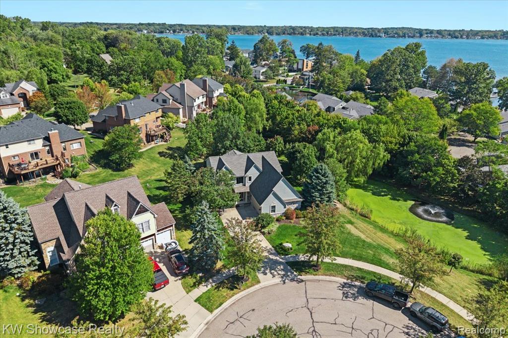 44847 Larkspur, Novi, MI 48377 — Photo 45