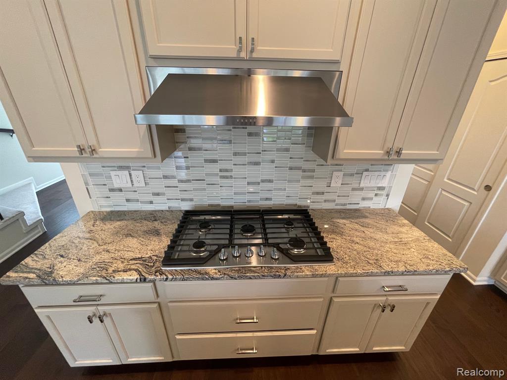 43545 PROSPECT, Novi, MI — Photo 5