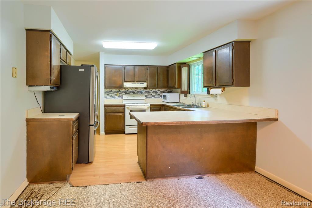 5312 Michael Court, Grand Blanc, MI 48439 — Photo 9