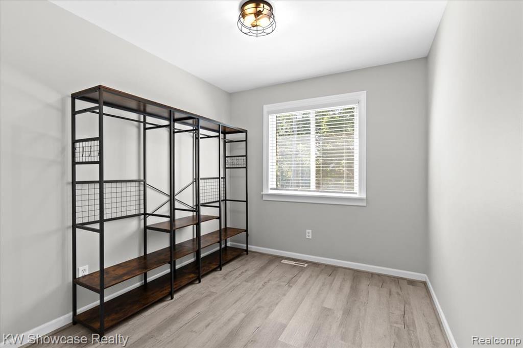 4125 Cass Elizabeth Road, Waterford, MI 48328 — Photo 15