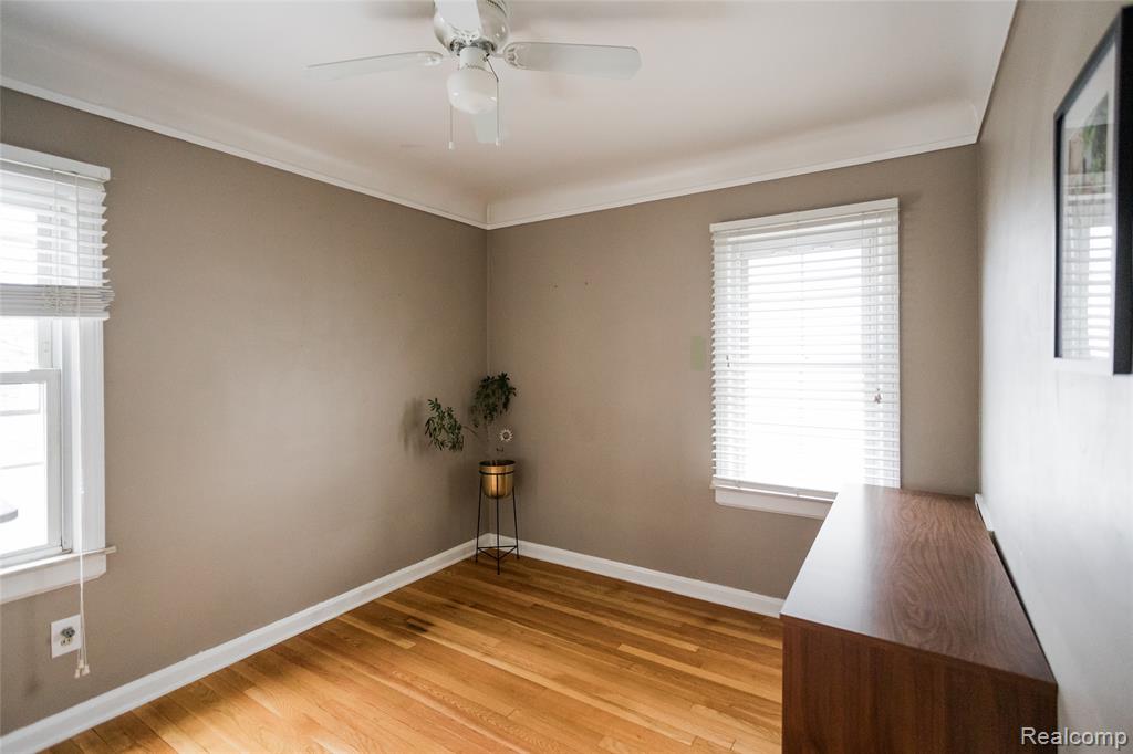 722 S Rembrandt Avenue, Royal Oak, MI 48067 — Photo 17