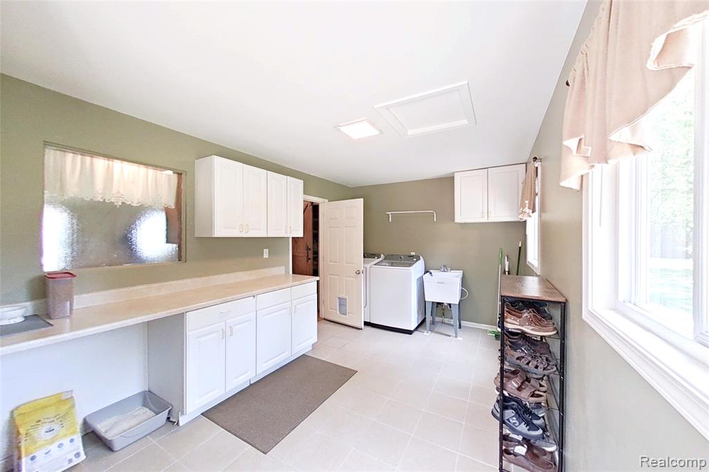 9100 Mayfred Drive, Pinckney, MI 48169 — Photo 21