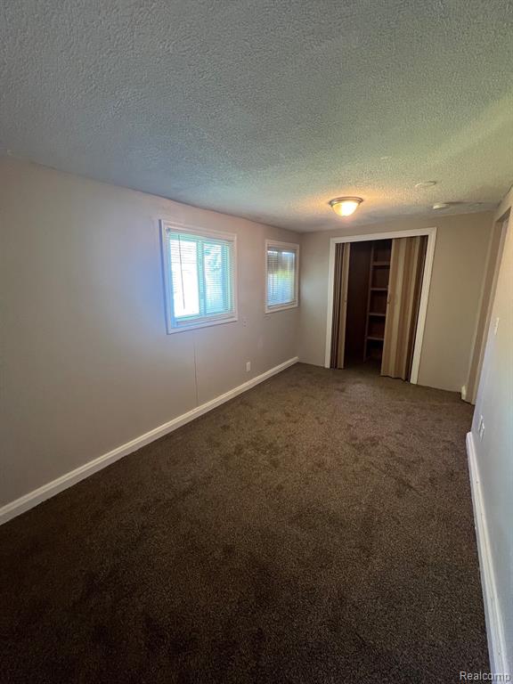 429 E Milton Avenue, Hazel Park, MI 48030 — Photo 9