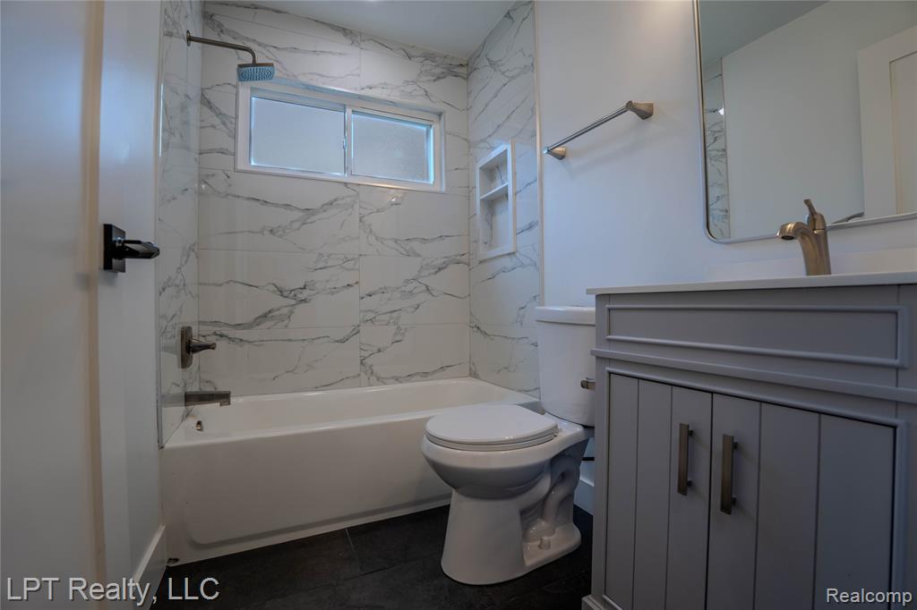 19412 Gaylord, Redford, MI 48240 — Photo 20