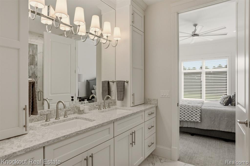 27 Hanover Drive, Frankenmuth, MI 48734 — Photo 38
