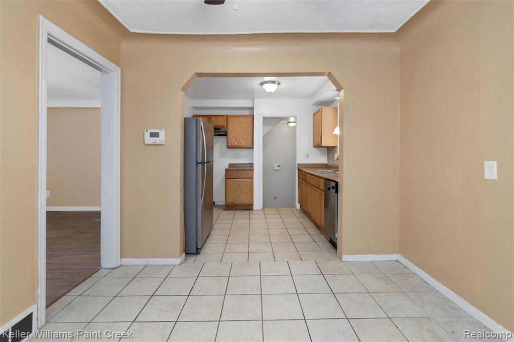 20164 Tracey Street, Detroit, MI 48235 — Photo 10