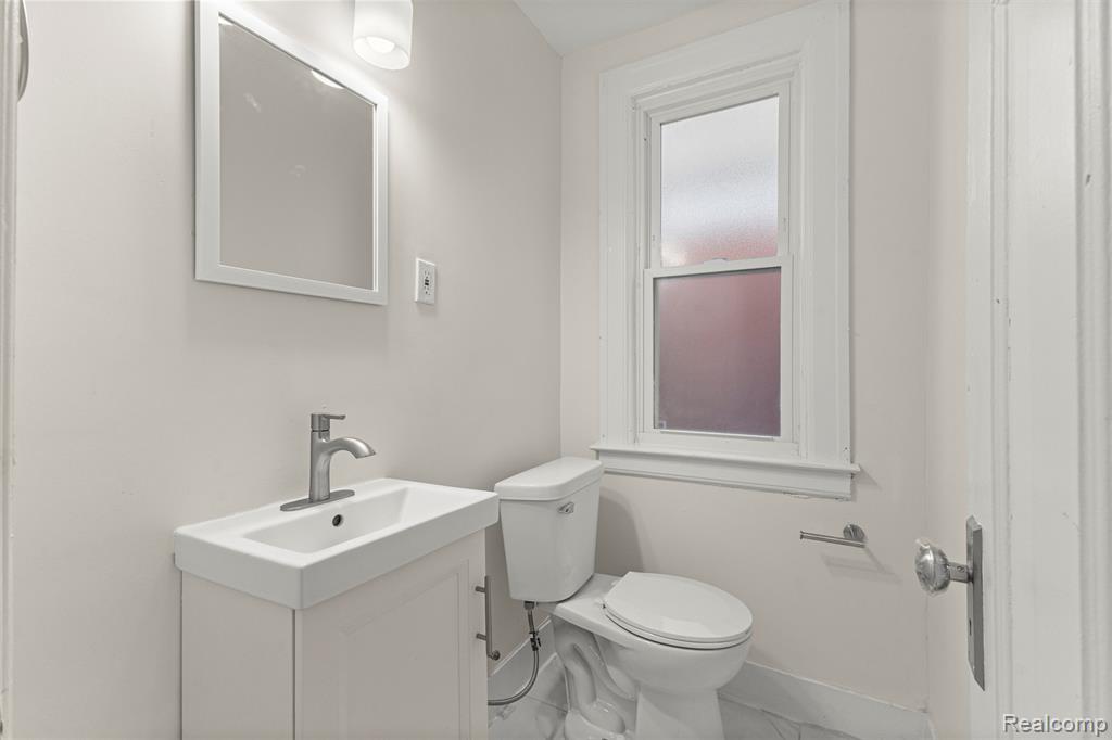 929 Lawrence Street, Detroit, MI 48202 — Photo 15