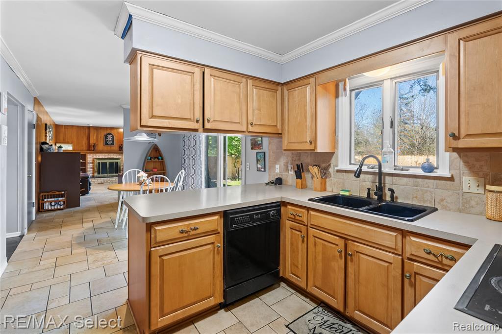 1490 Dyemeadow Lane, Flint, MI 48532 — Photo 13