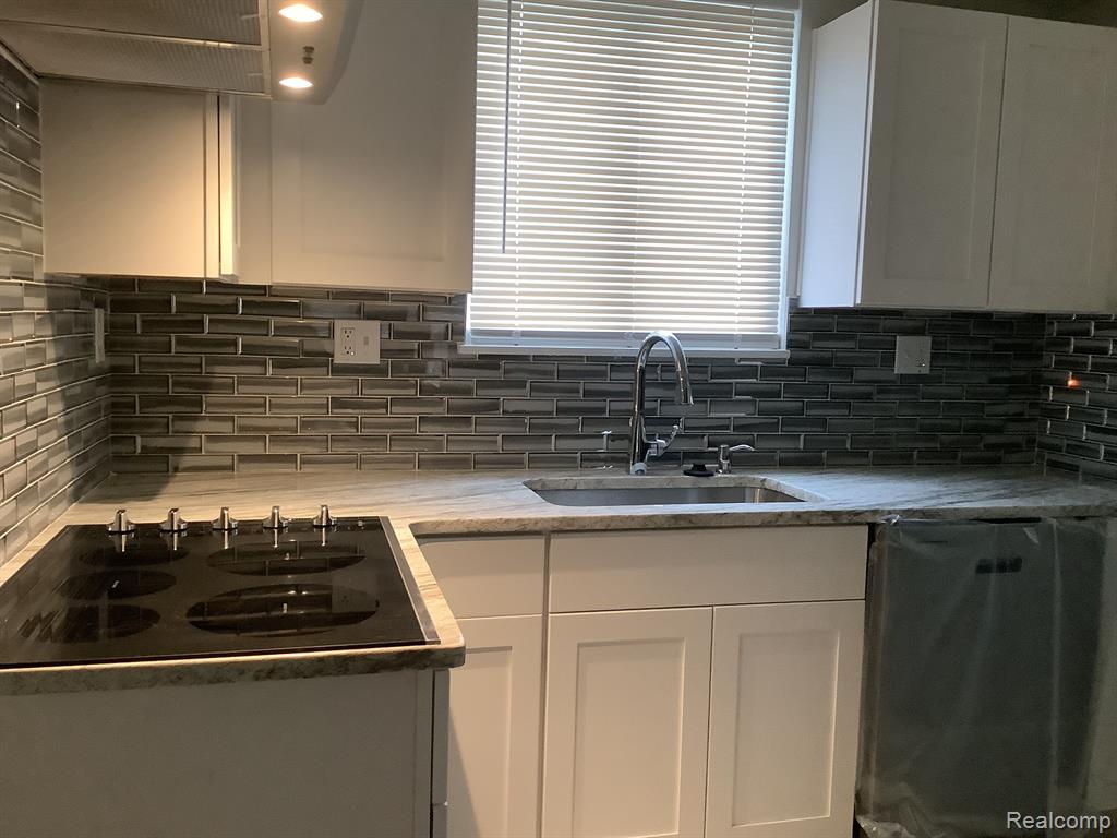 6174 BISHOP Street, Detroit, MI 48224 — Photo 9