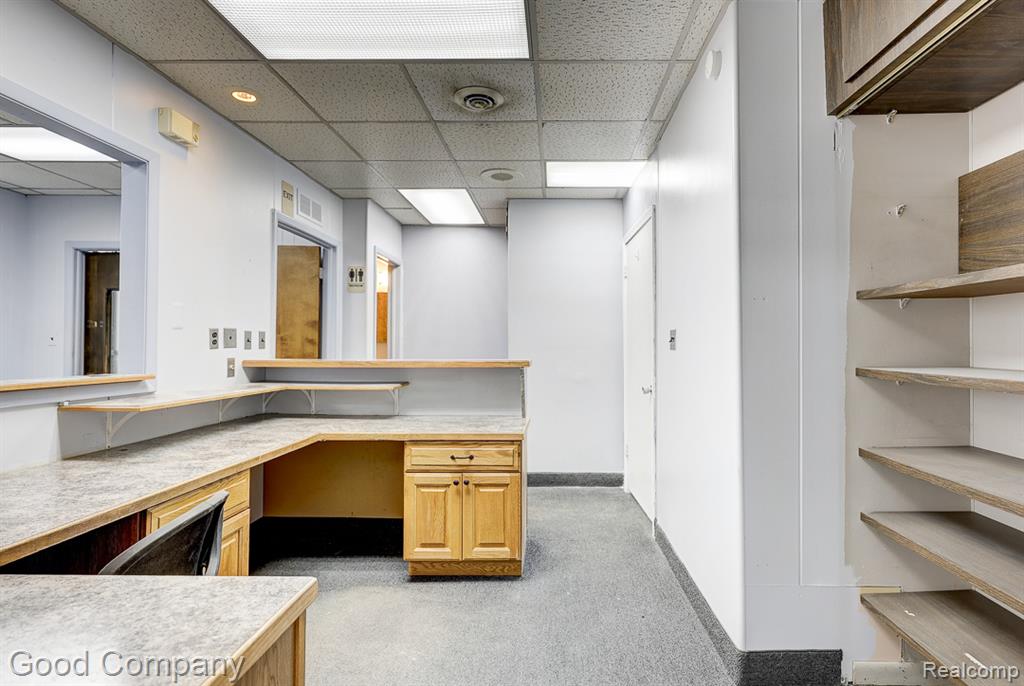 26095 W 6 Mile Road, Redford, MI, 48240