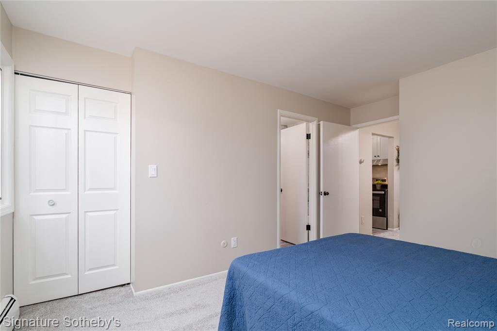 31831 Grand River Avenue, 68, Farmington, MI 48336 — Photo 11