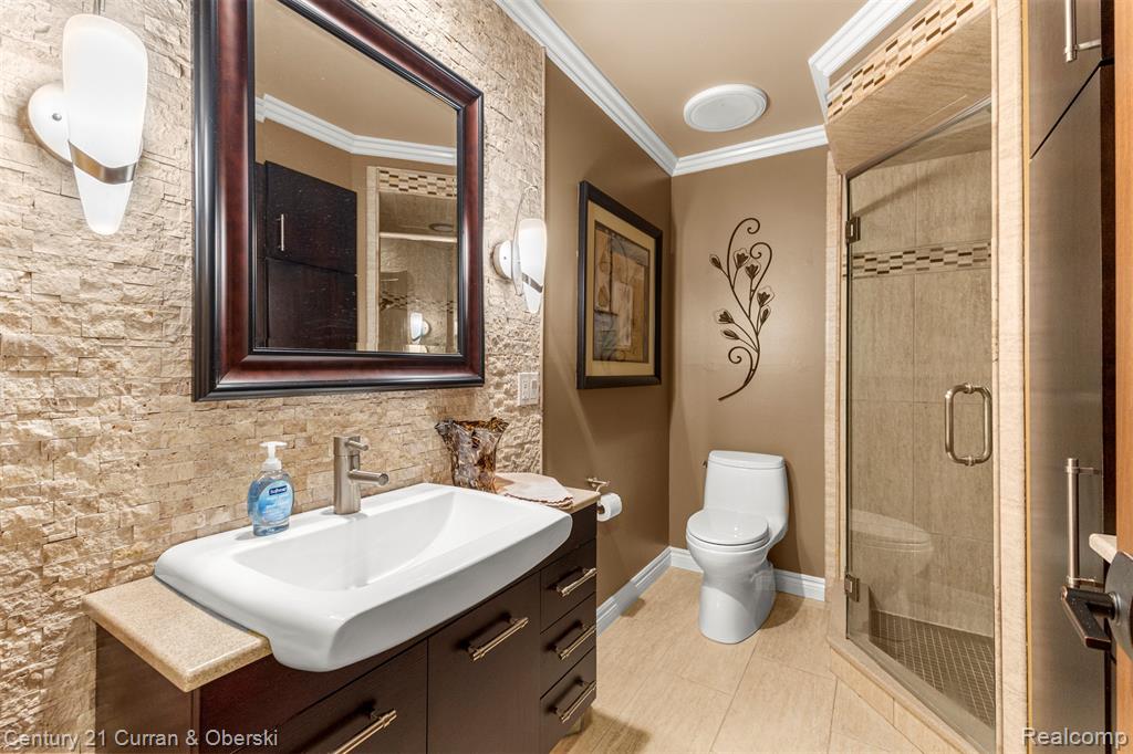 42049 Farm Lane Court, Sterling Heights, MI 48313 — Photo 24