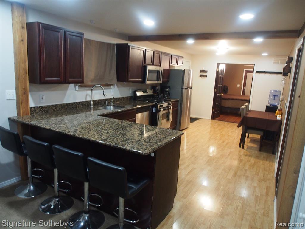 443 MARION Avenue, Waterford, MI 48328 — Photo 12