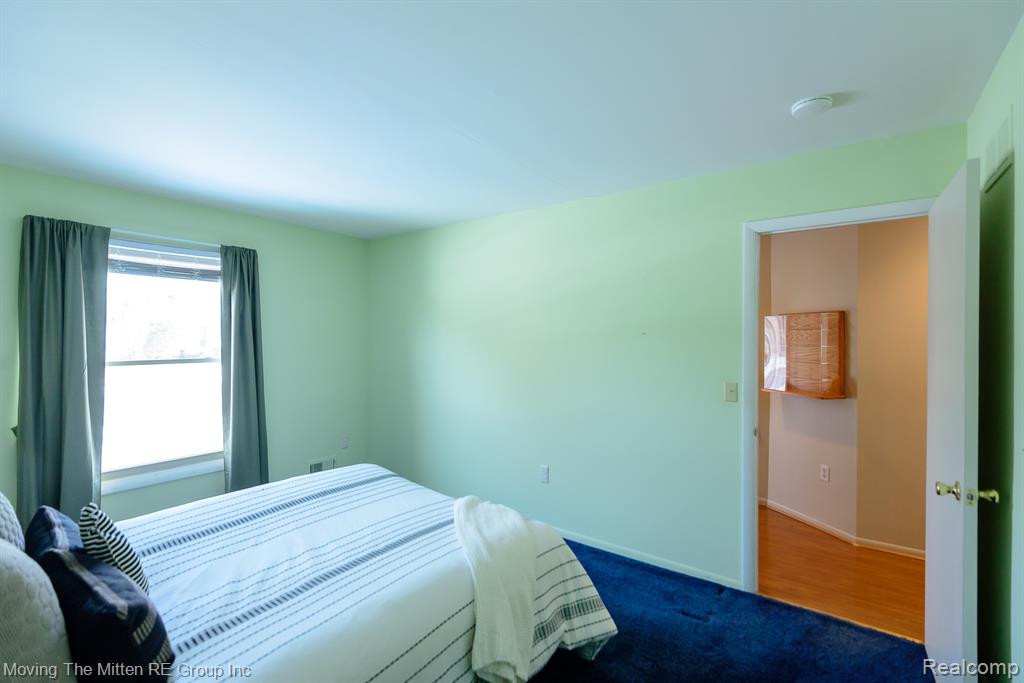 925 N Rosevere Avenue, Dearborn, MI 48128 — Photo 21